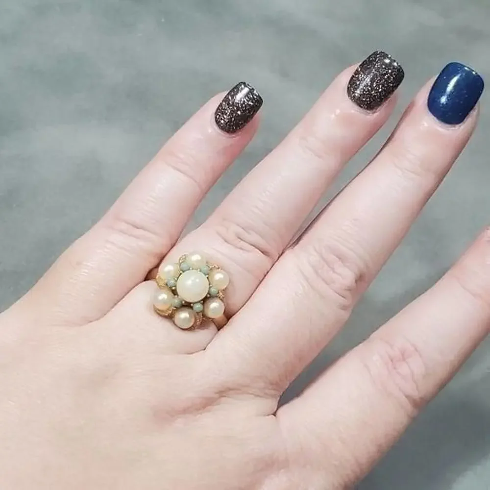 Vintage faux pearl ring size 8.5
